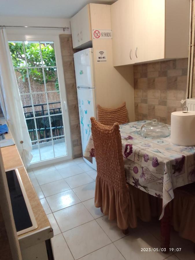 Antonia Family House Near Airport Apartment ปอร์โตราฟตี ภายนอก รูปภาพ