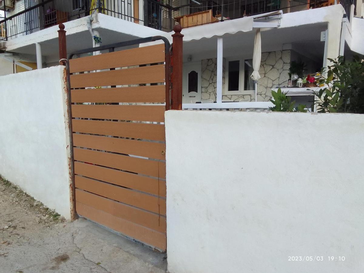 Antonia Family House Near Airport Apartment ปอร์โตราฟตี ห้อง รูปภาพ