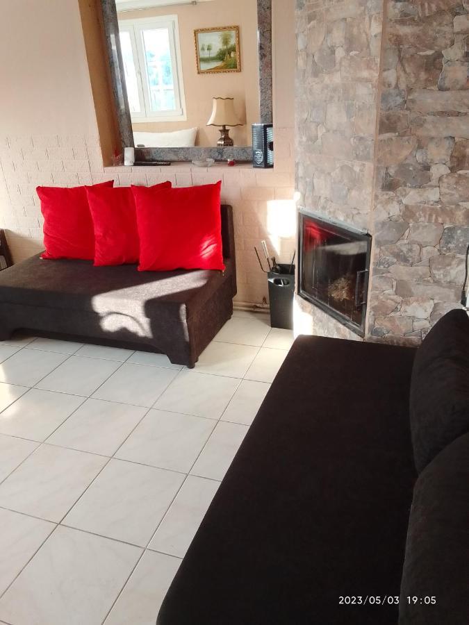 Antonia Family House Near Airport Apartment ปอร์โตราฟตี ภายนอก รูปภาพ