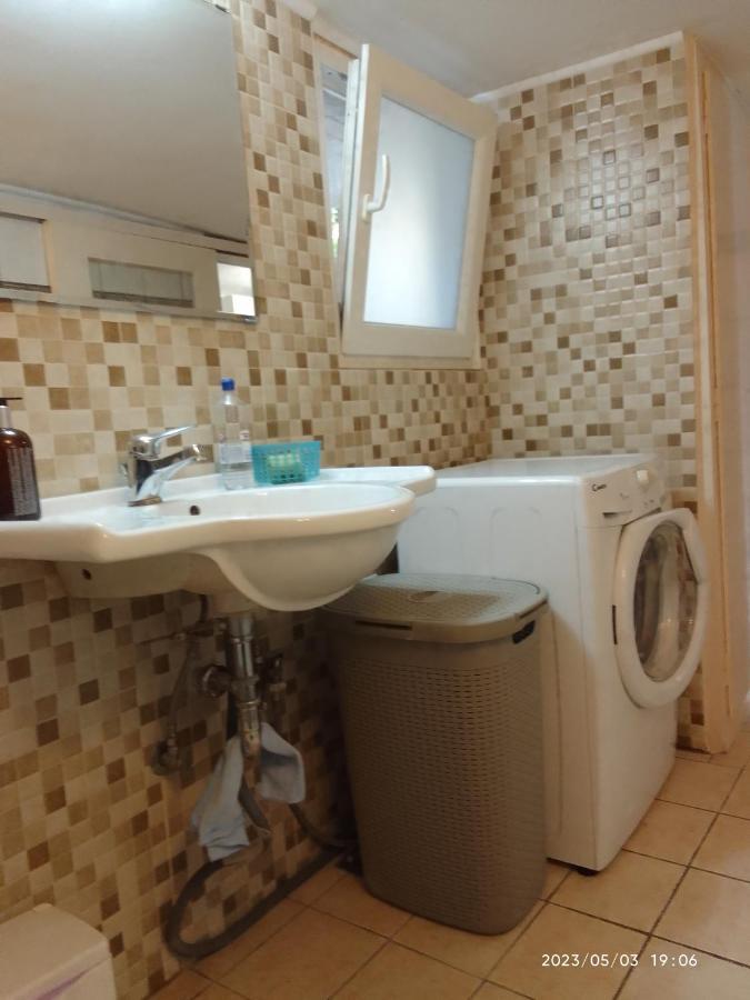 Antonia Family House Near Airport Apartment ปอร์โตราฟตี ภายนอก รูปภาพ