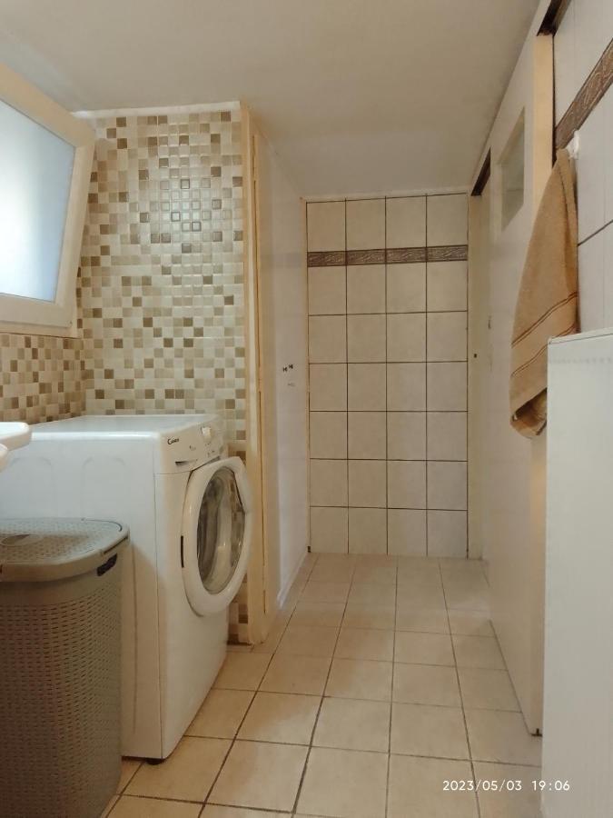 Antonia Family House Near Airport Apartment ปอร์โตราฟตี ภายนอก รูปภาพ