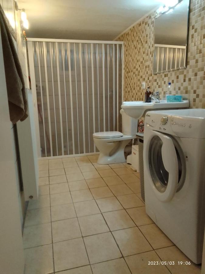 Antonia Family House Near Airport Apartment ปอร์โตราฟตี ภายนอก รูปภาพ