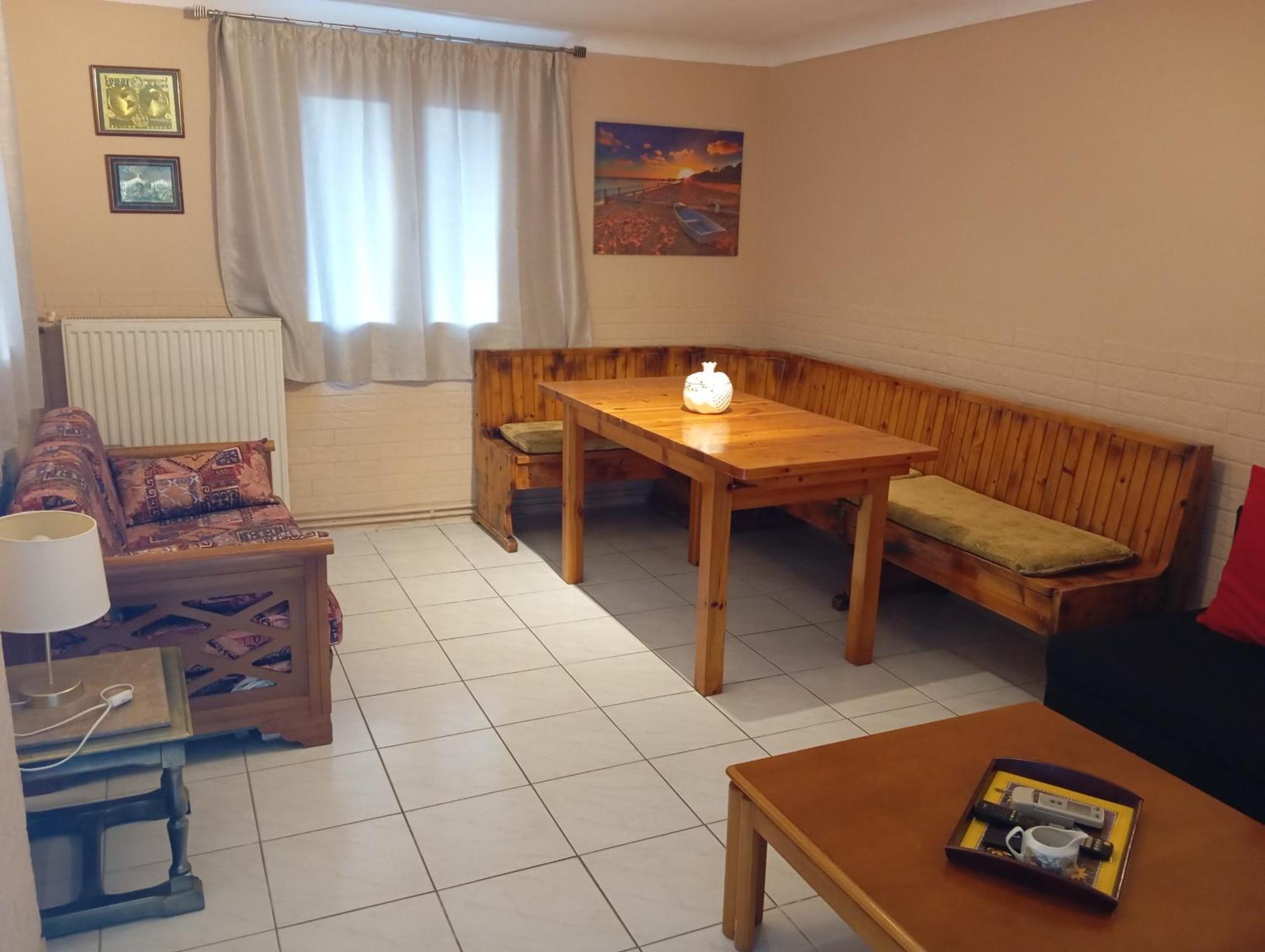 Antonia Family House Near Airport Apartment ปอร์โตราฟตี ภายนอก รูปภาพ
